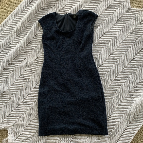 Ann Taylor Navy Lace Cap Sleeve Sheath Dress - Picture 3 of 11